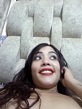 lady scarlettt online show from 10.21.25