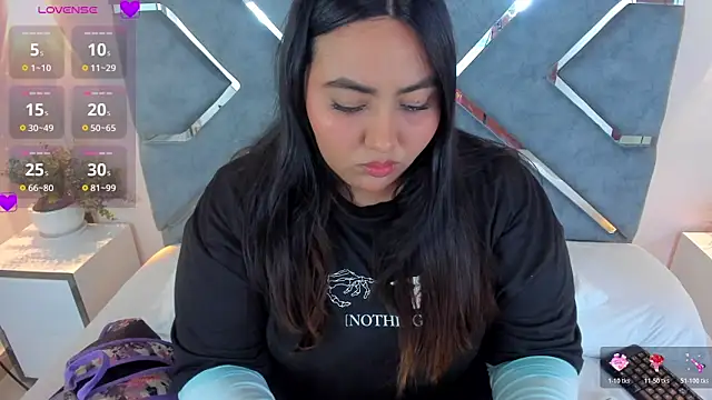 Snapshot of LucciaPorter chatting on 06.18.26 LucciaPorter online show from 06.18.26