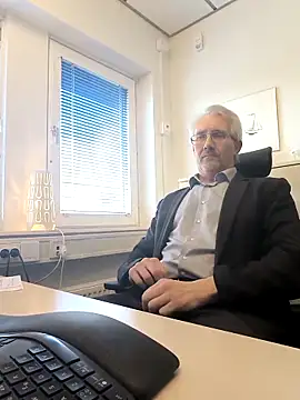 Snapshot of tom-swede chatting on 03.30.26 tom-swede online show from 03.30.26