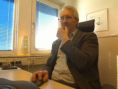 Snapshot of tom-swede chatting on 04.09.26 tom-swede online show from 04.09.26