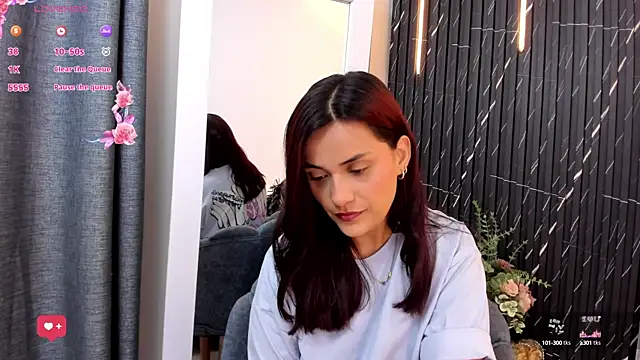 Snapshot of katrina_kaif_x chatting on 09.22.25 katrina kaif x online show from 09.22.25