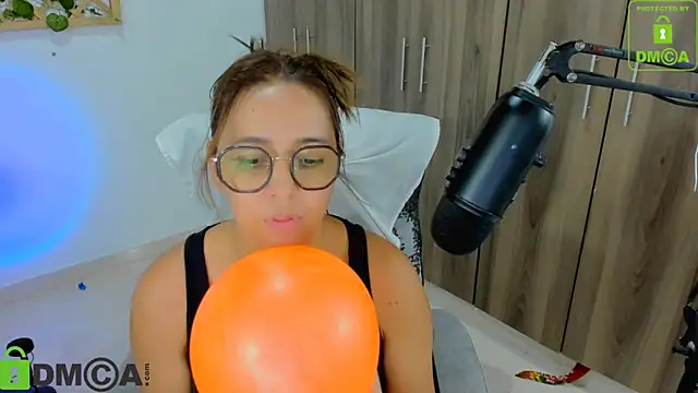 isa loves cum online show from 03.12.26