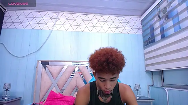 sexy blacks  online show from 03.05.25