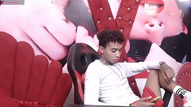 sexy blacks  online show from 09.09.25