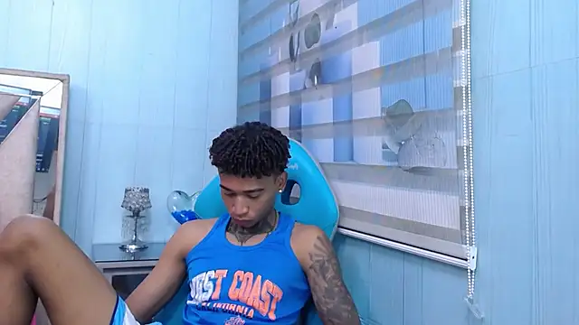 sexy blacks  online show from 10.10.25