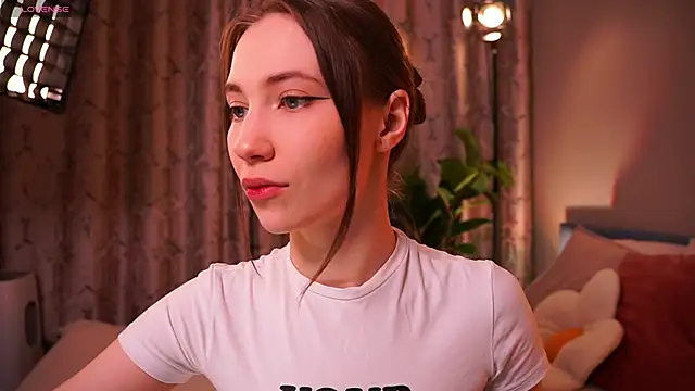 Snapshot of askaudrey_ chatting on 12.14.24 askaudrey online show from 12.14.24