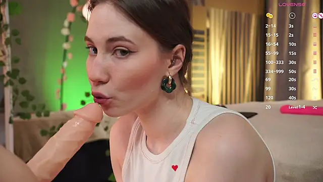 Snapshot of askaudrey_ chatting on 03.05.25 askaudrey online show from 03.05.25