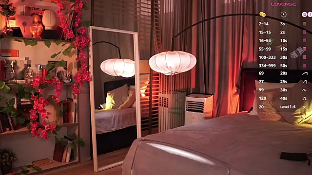 Snapshot of askaudrey_ chatting on 09.10.25 askaudrey online show from 09.10.25