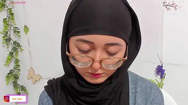 Snapshot of aysel_elid chatting on 10.08.25 aysel elid online show from 10.08.25