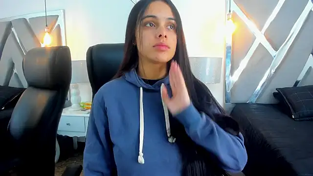 ChloeHarper  online show from 10.06.25