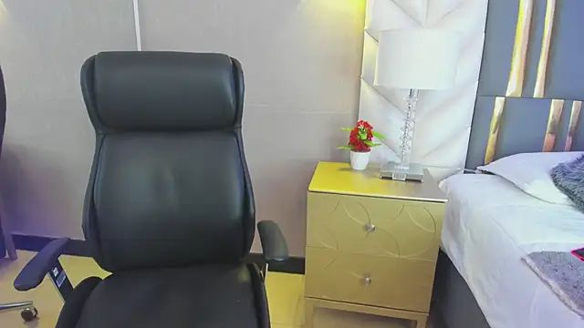 ChloeHarper  online show from 02.11.26