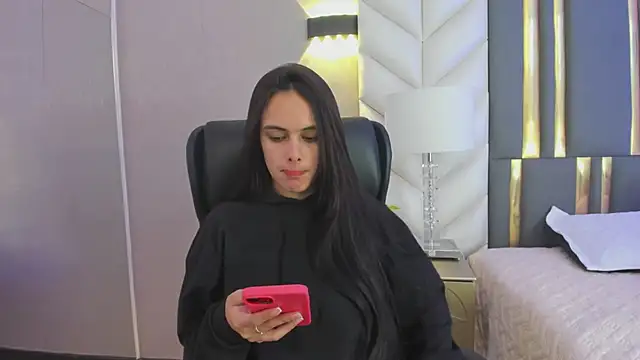 Snapshot of ChloeHarper_ chatting on 04.30.26 ChloeHarper online show from 04.30.26