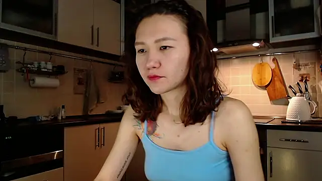 Kelly Yon online show from 12.10.24