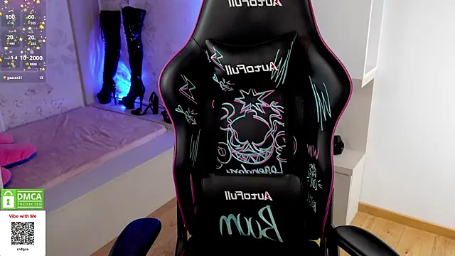 Latex Kitty online show from 02.04.25