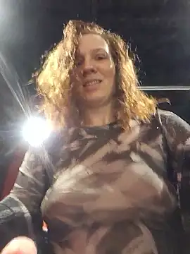 Exhibitionsplit online show from 03.06.26