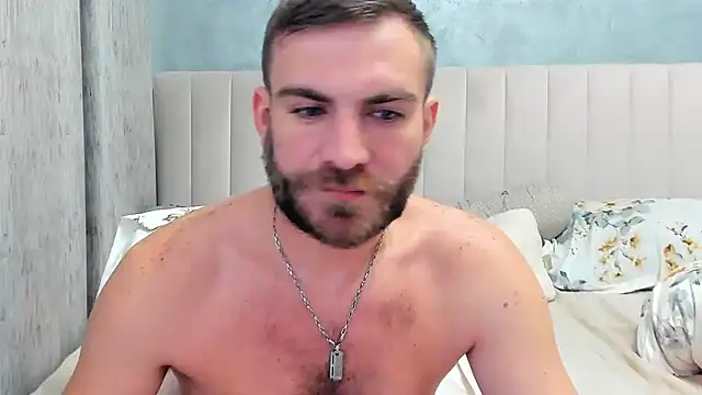 Snapshot of 10in_deluxe chatting on 01.28.25 10in deluxe online show from 01.28.25