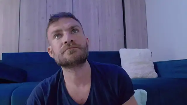 Snapshot of 10in_deluxe chatting on 10.26.25 10in deluxe online show from 10.26.25