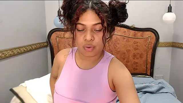 Naomi Tylers online show from 02.05.25