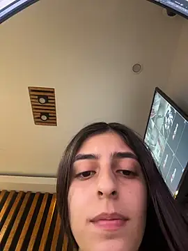 Snapshot of cristel_17 chatting on 03.04.26 cristel 17 online show from 03.04.26