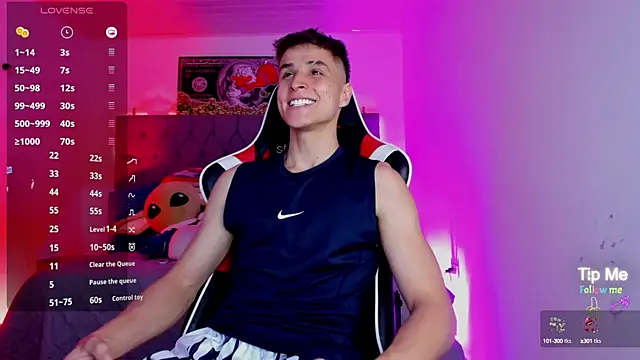 Snapshot of thomklein chatting on 12.05.24 thomklein online show from 12.05.24