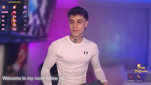 Snapshot of thomklein chatting on 10.25.25 thomklein online show from 10.25.25