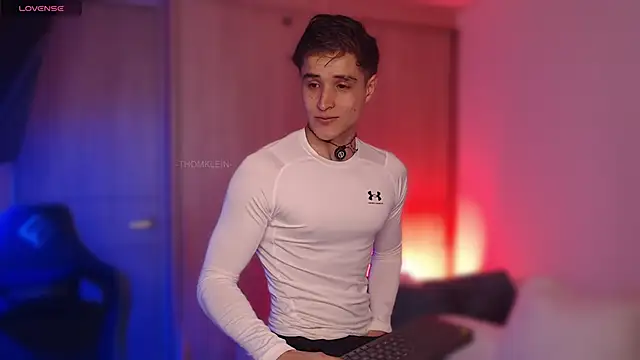 Snapshot of thomklein chatting on 11.24.25 thomklein online show from 11.24.25