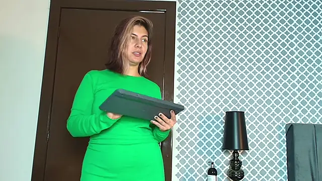 scarlett moore online show from 09.19.25