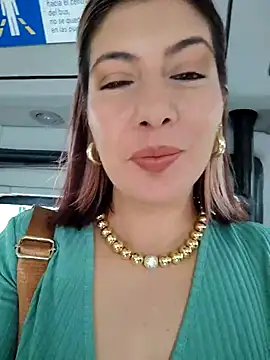 scarlett moore online show from 10.04.25