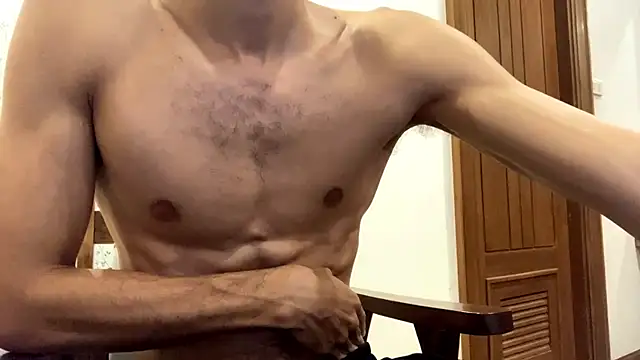 Snapshot of rippedbutskinny chatting on 01.05.25 rippedbutskinny online show from 01.05.25