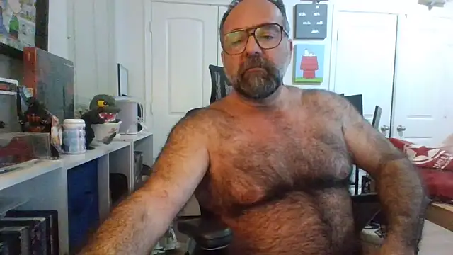 Snapshot of chainjulious chatting on 12.19.25 chainjulious online show from 12.19.25