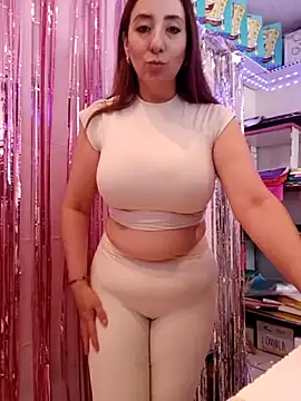 Snapshot of Mia_Novikov chatting on 06.18.26 Mia Novikov online show from 06.18.26