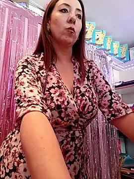 Snapshot of Mia_Novikov chatting on 06.18.26 Mia Novikov online show from 06.18.26
