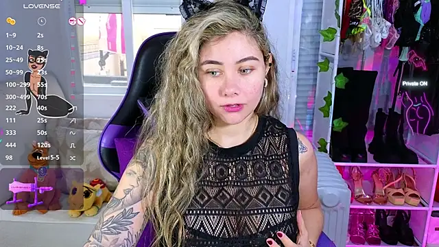 Tawny cox online show from 03.02.25