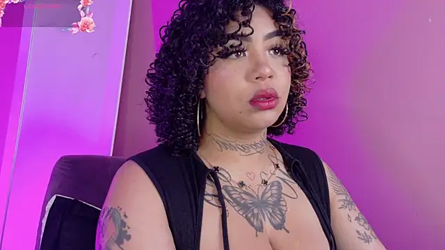 foxxy-lov3 online show from 04.20.26