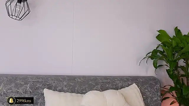 katie cruz online show from 10.31.25