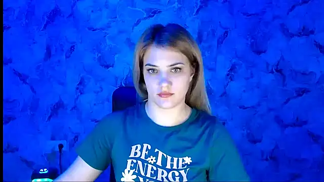 Snapshot of nika_gold1 chatting on 02.25.26 nika gold1 online show from 02.25.26