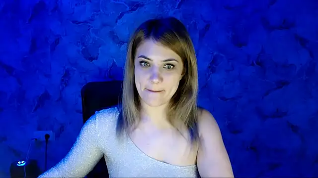 Snapshot of nika_gold1 chatting on 04.12.26 nika gold1 online show from 04.12.26