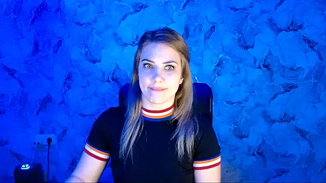 Snapshot of nika_gold1 chatting on 04.14.26 nika gold1 online show from 04.14.26