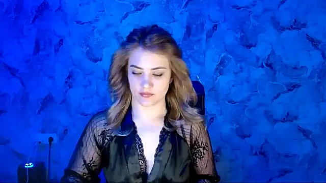 Snapshot of nika_gold1 chatting on 04.15.26 nika gold1 online show from 04.15.26