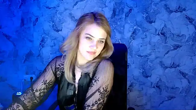 Snapshot of nika_gold1 chatting on 04.15.26 nika gold1 online show from 04.15.26