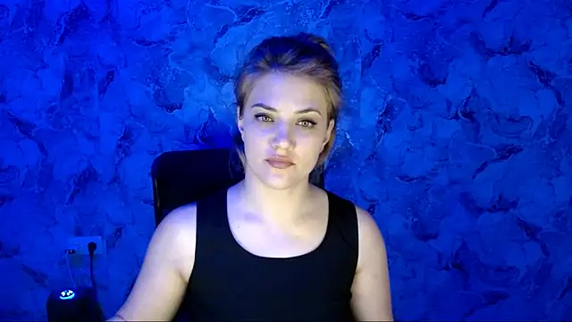 Snapshot of nika_gold1 chatting on 05.10.26 nika gold1 online show from 05.10.26