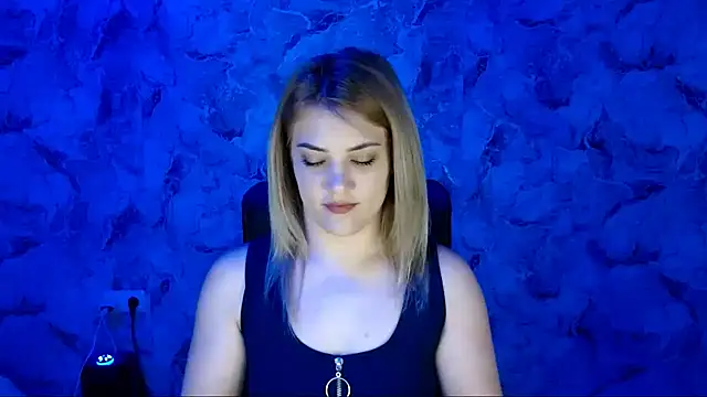 Snapshot of nika_gold1 chatting on 05.11.26 nika gold1 online show from 05.11.26