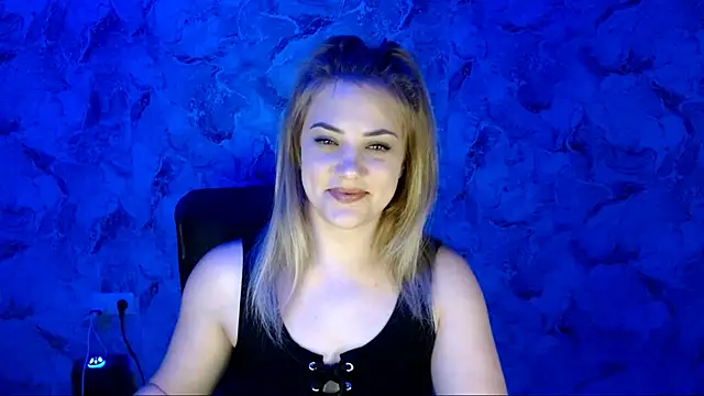 Snapshot of nika_gold1 chatting on 05.15.26 nika gold1 online show from 05.15.26