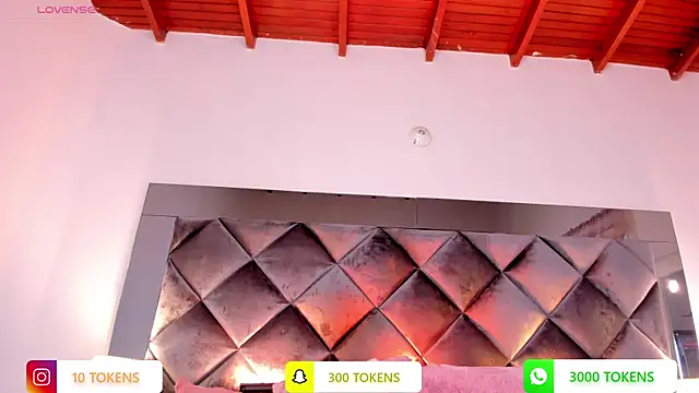 Snapshot of sofhiaa_adaams chatting on 03.06.25 sofhiaa adaams online show from 03.06.25