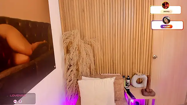 Snapshot of sofhiaa_adaams chatting on 03.03.26 sofhiaa adaams online show from 03.03.26