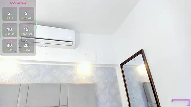 Snapshot of Camilaa_Sanchez_ chatting on 10.08.25 Camilaa Sanchez online show from 10.08.25