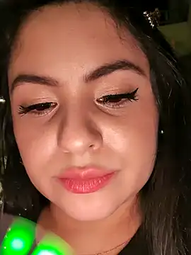 Lia Hurley online show from 01.01.25