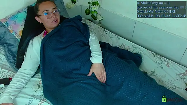 Hot Candy  online show from 05.15.26