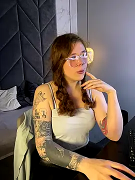 SophiePure online show from 10.13.25