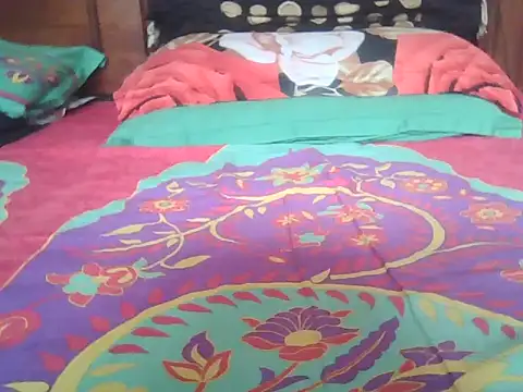 Nuttysub online show from 10.17.25